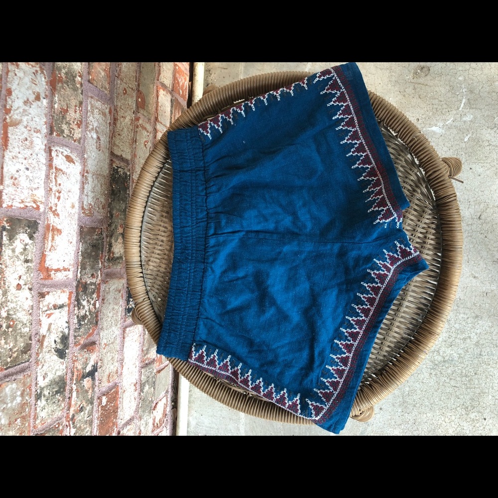 Summer linen shorts